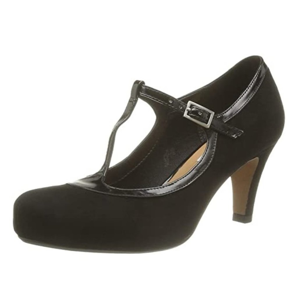 Clarks Women's Chorus Thrill Ankle Strap